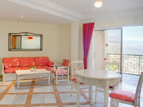 Las Águilas Tenerife, Affiliated by Meliá
