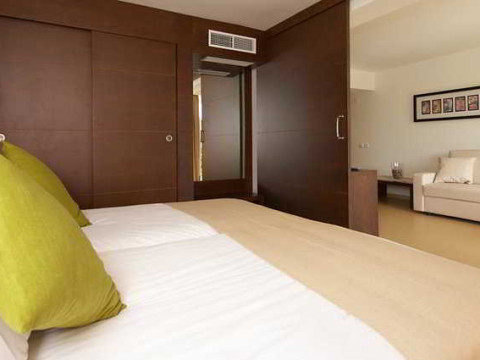 Las Gaviotas Suites Hotel