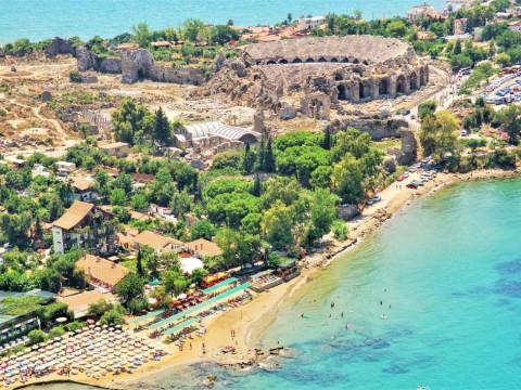LEDA BEACH HOTEL