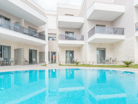  Leon Villa (Studio + Mezonete)