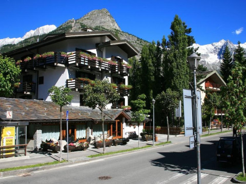 Hotel Les Jumeaux Courmayeur