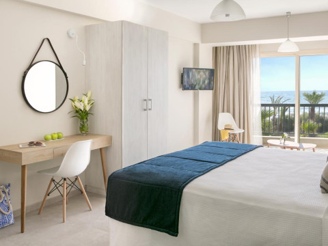 Hotel Louis Paphos Breeze