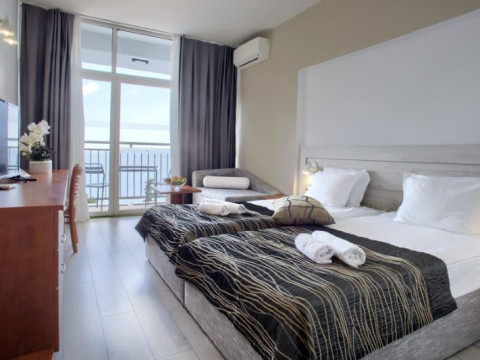 LUNA HOTEL