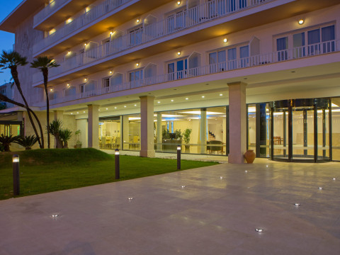 Hotel Luxor