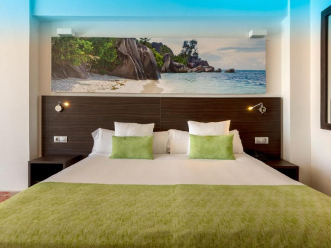 Hotel Magic Tropical Splash