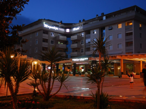 HOTEL MAGNOLIA