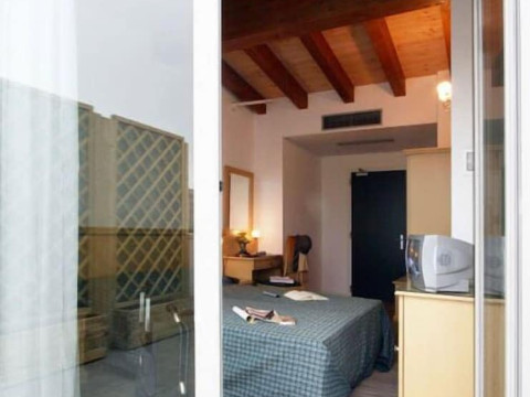 Hotel Mary