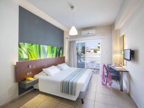 Hotel Mayfair Gardens