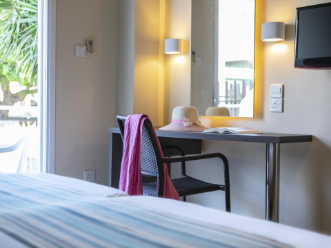 Hotel Mayfair Gardens