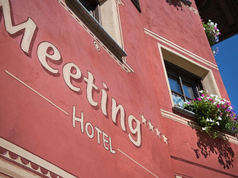 Hotel Meeting