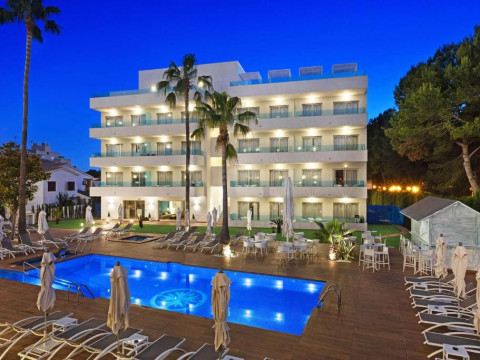 Hotel Metropolitan Juka Playa Aparthotel
