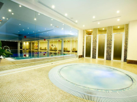 Hotel Monarque Cendrillon