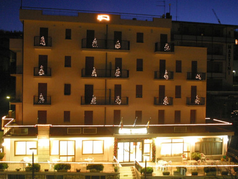 Hotel Monica