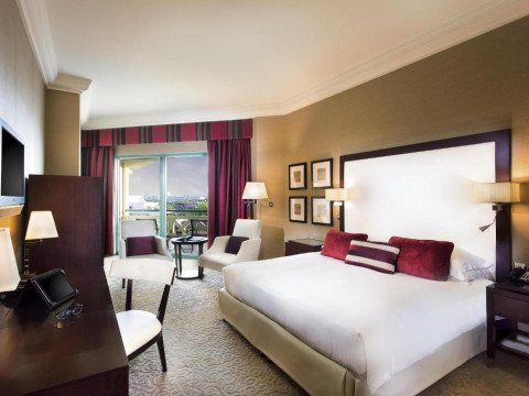 Hotel Movenpick Grand Al Bustan Dubai