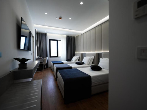 Hotel Naos Luxury