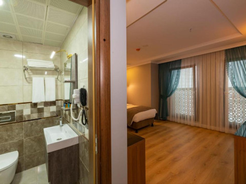 Hotel New Emin