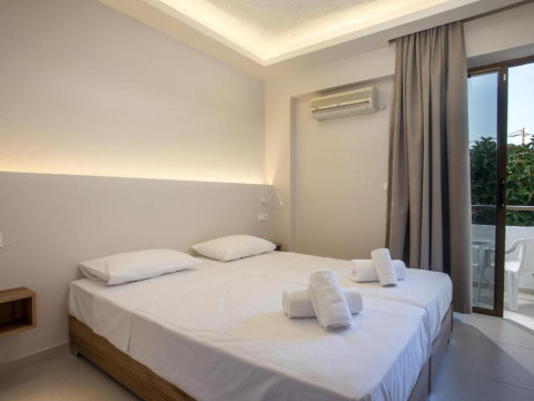 Hotel Nikos BNB
