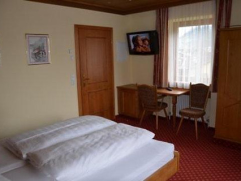 HOTEL-PENSION STROLZ