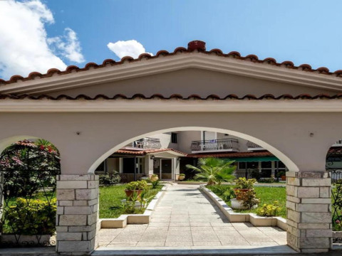 Perkes Hotel Complex