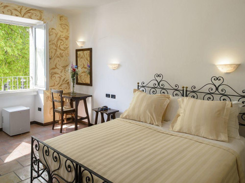 Hotel Porta Marmorea