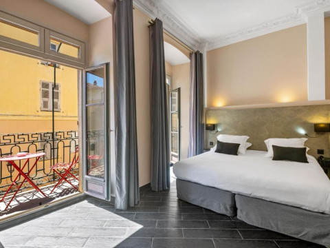 Hotel POZZO DI BORGO