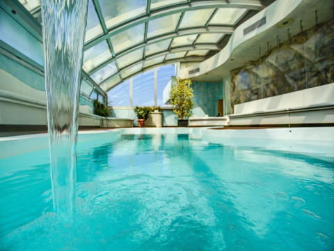 PREMIER SUITES