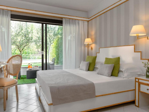 Hotel President
