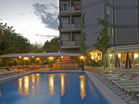 Hotel President