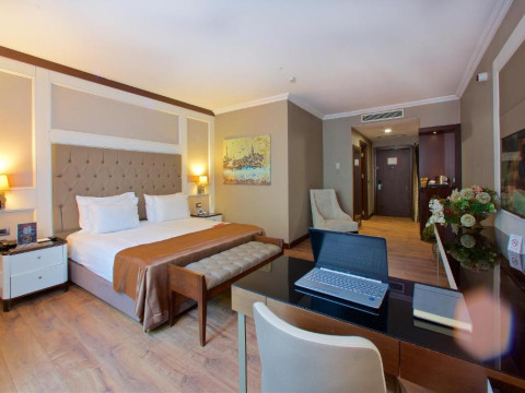 Hotel Ramada by Wyndham Istanbul Merter