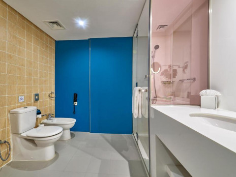 Hotel Ramada & Suites by Wyndham Dubai JBR