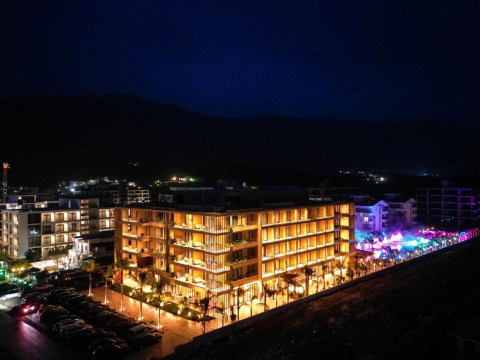 Hotel Regina Palm Resort
