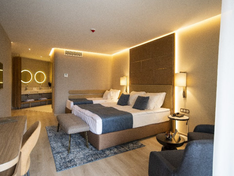 WAVE RESORT
