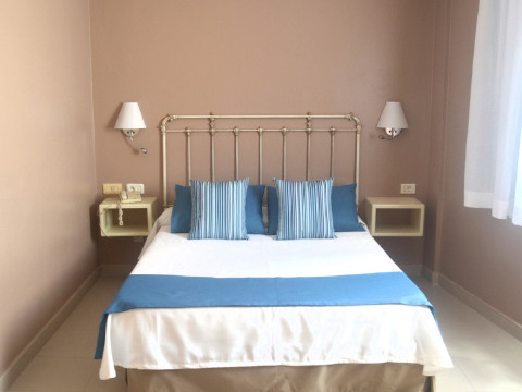 RF Astoria - Adults Only