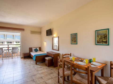 Hotel Rossis