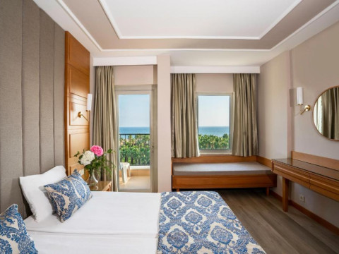 Hotel Royal Atlantis Beach