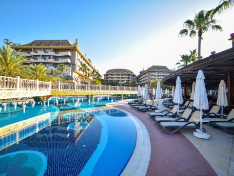 ROYAL DRAGON HOTEL
