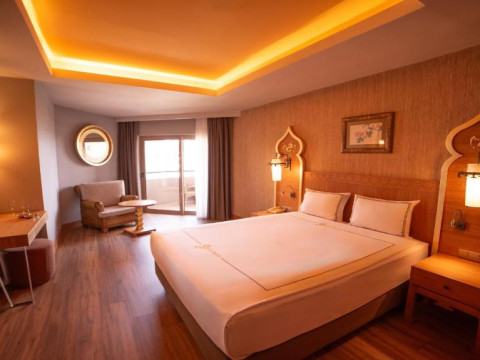 ROYAL DRAGON HOTEL