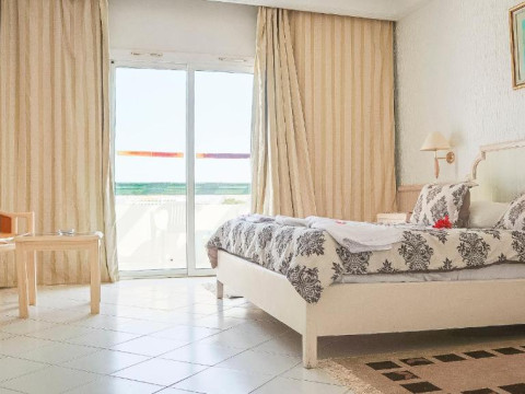 Hotel Royal Jinene Beach & Spa