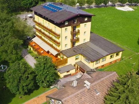 Hotel Sayonara