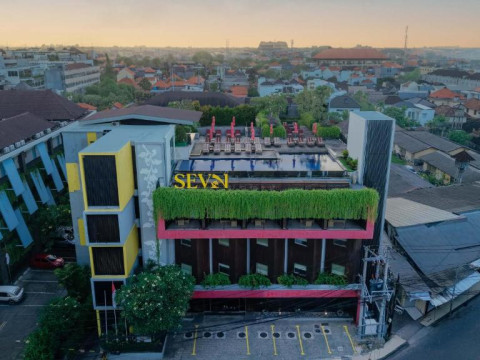 Hotel Sevn Legian