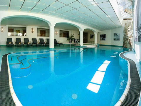 Hotel St. Peter De Luxe