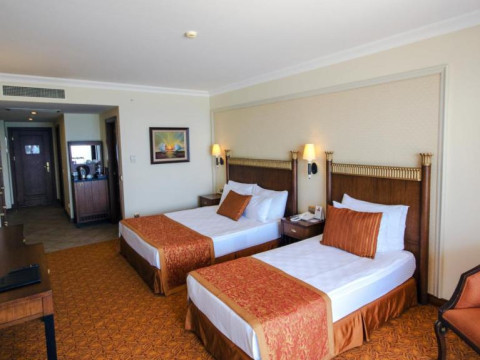 STARLIGHT RESORT HOTEL