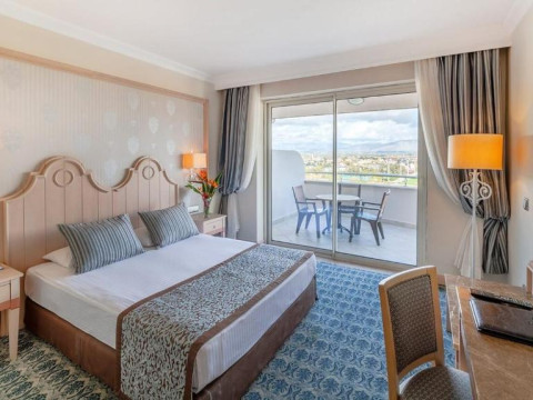 STARLIGHT RESORT HOTEL