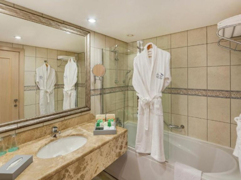 STARLIGHT RESORT HOTEL
