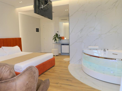 Hotel Strora