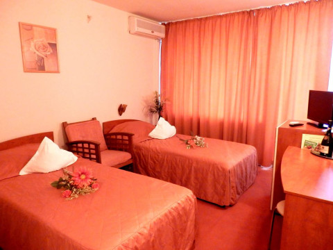 SUNQUEST HOTEL