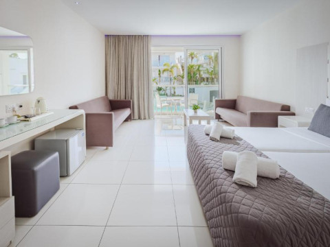 Hotel Tasia Maris Oasis