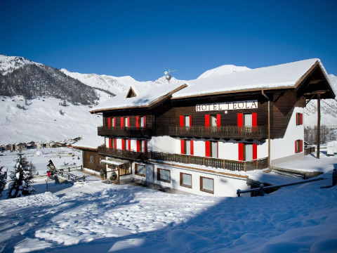 HOTEL TEOLA