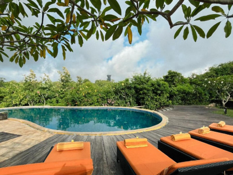 Hotel The Kirana Ungasan