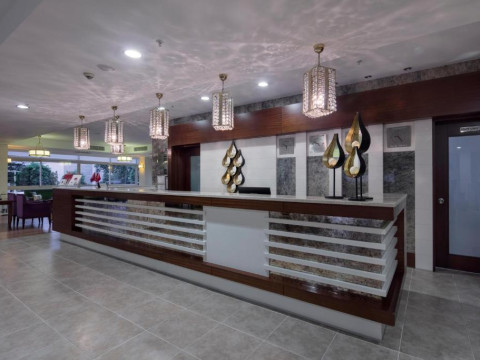 Hotel Trendy Side Beach